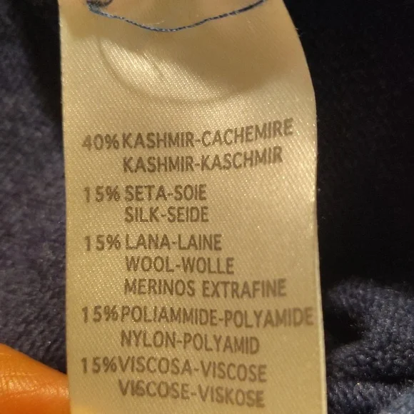 Cashmer Italy Wool  Sweater, Women, V-neck,  Blue, Soft, Lightweight,  S - Picture 10 of 10